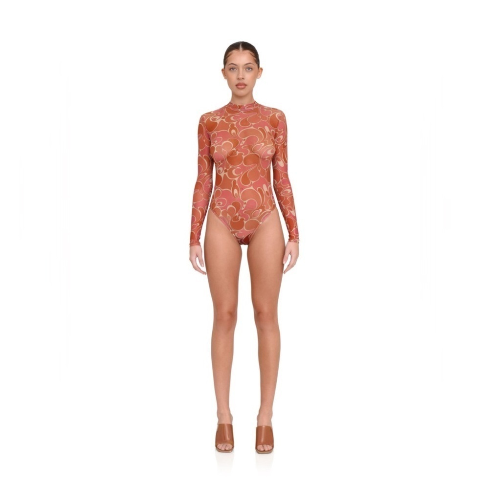 ANDREA IYAMAH - ELLE CARO PRINT BODYSUIT- SIZE XS
ELLE CARO PRINT BODYSUIT
$160